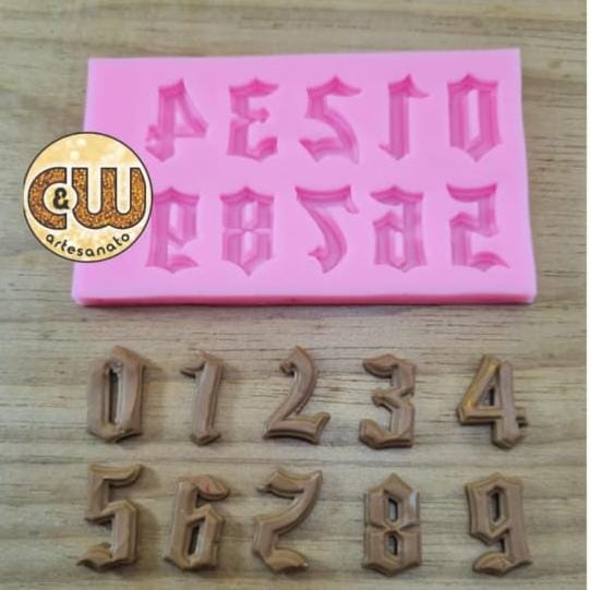 Molde de Silicone – Número Wandinha com 1...