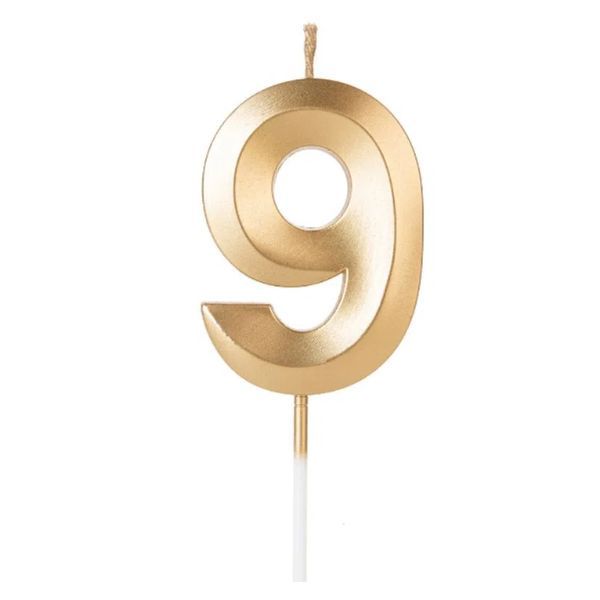 Vela Design Dourada – Número 9